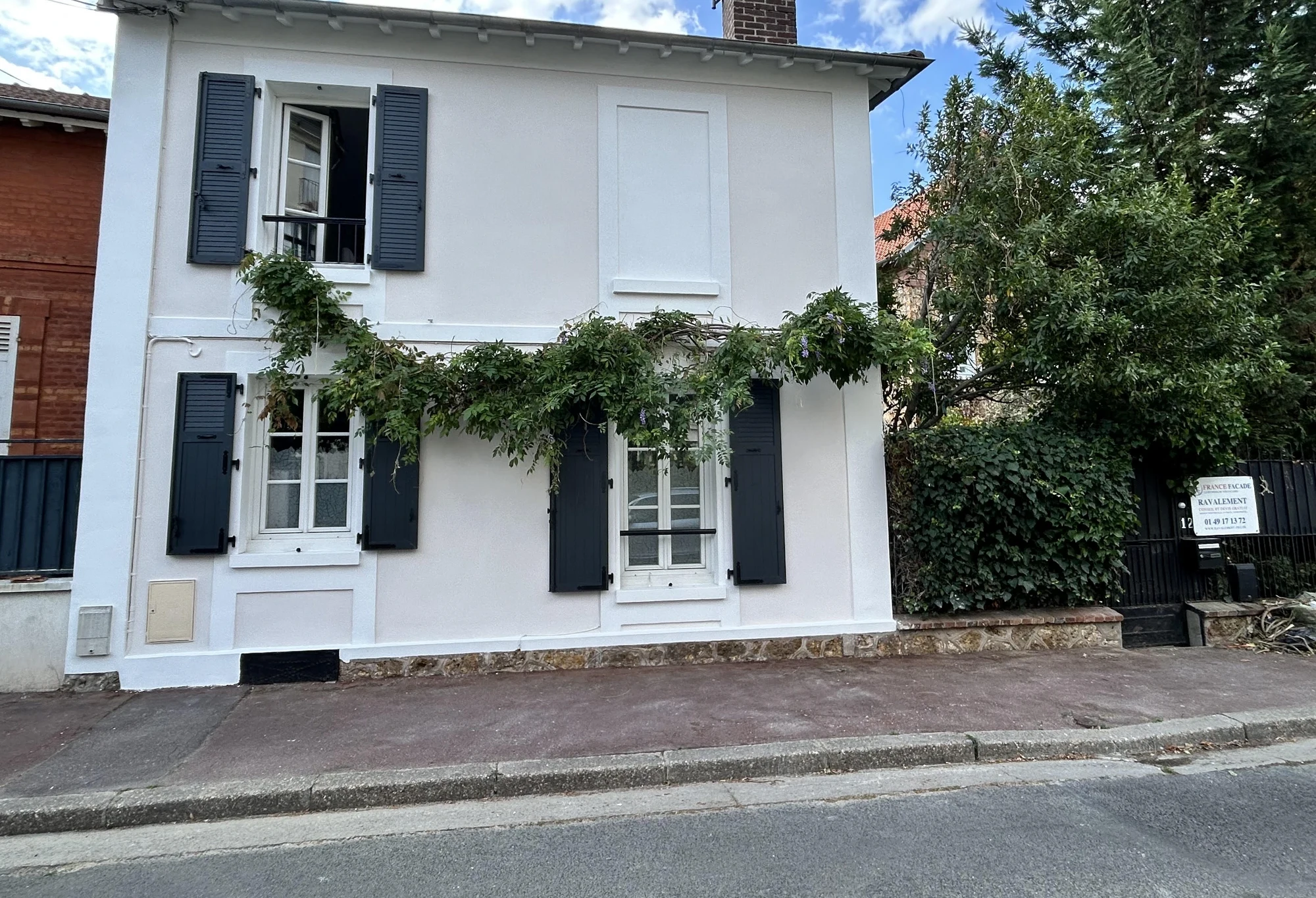 Ravalement de façade à Asnières-sur-Seine : une maison ancienne restaurée à la chaux