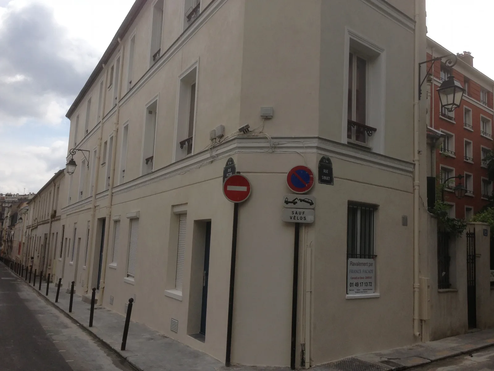 Ravalement de façade d'une copropriété à Paris 12e