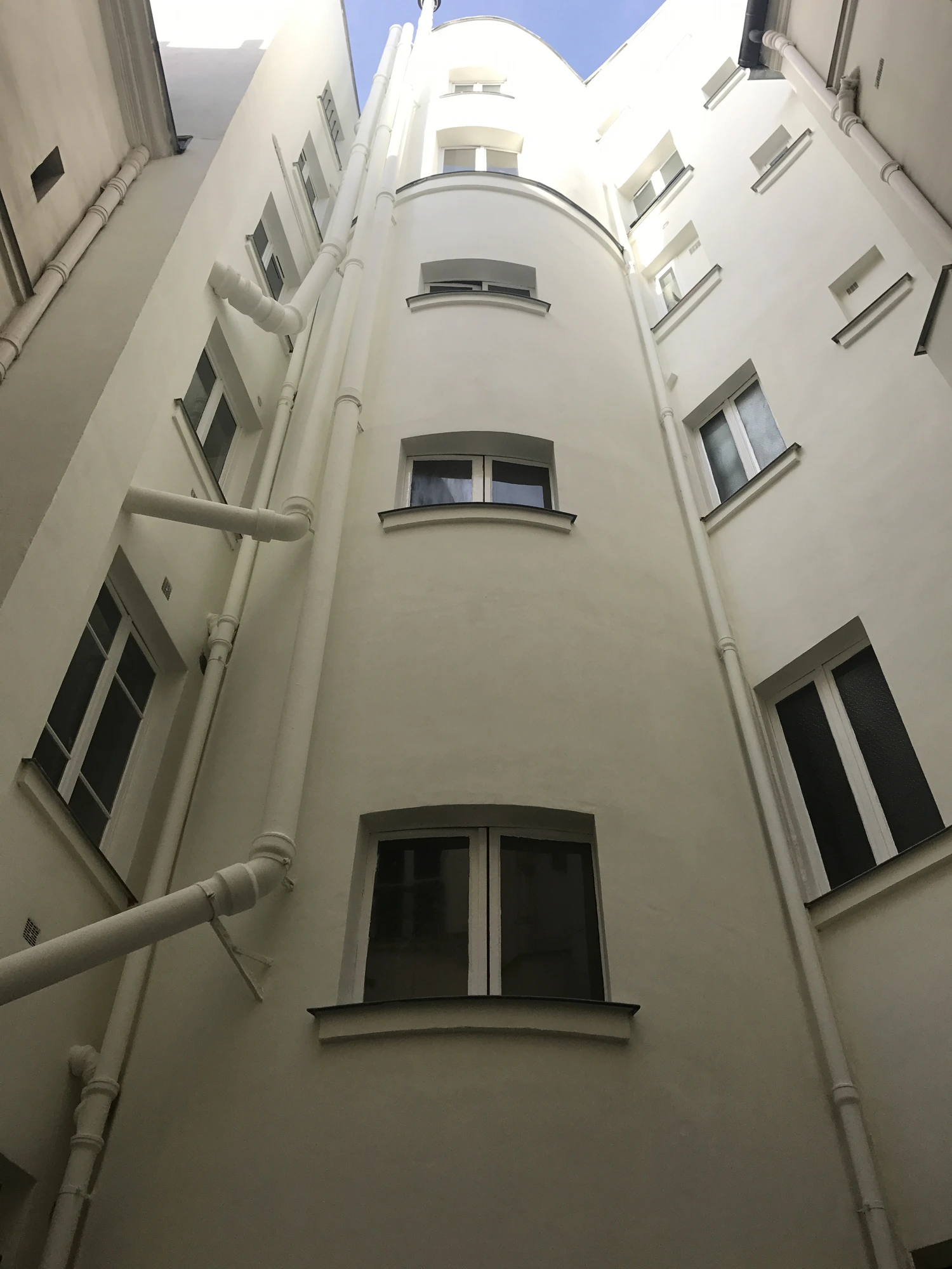 Ravalement de façade à Paris 5e : rénovation des façades sur cour d'une copropriété